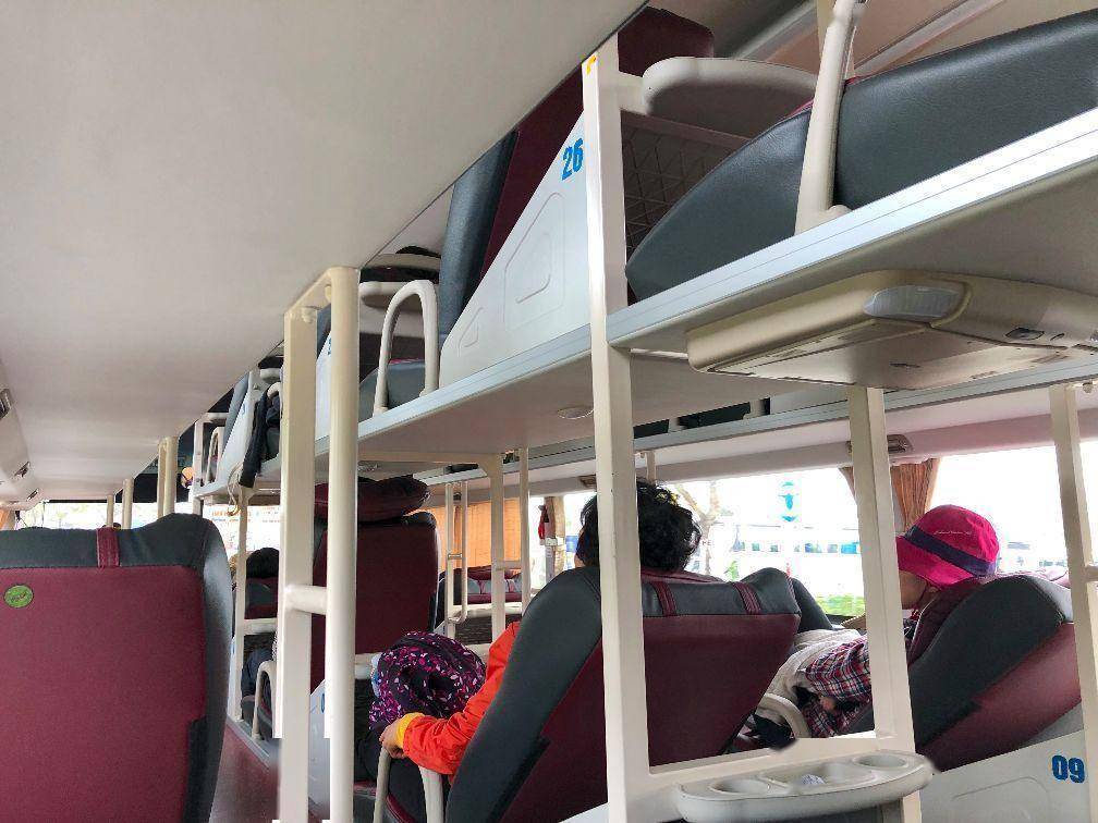 曾一票难求的卧铺大巴,为何被全面禁止?看完这些你可能会后怕!