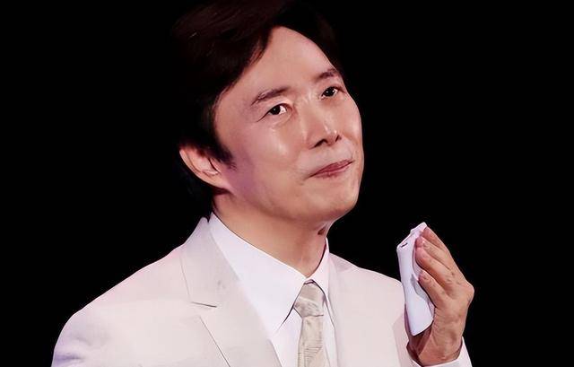 事实证明，67岁“无妻无子”的费玉清，已经走上另一条人生道路