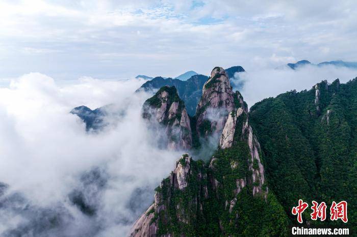 安徽九华山天柱仙踪景点现云海景观