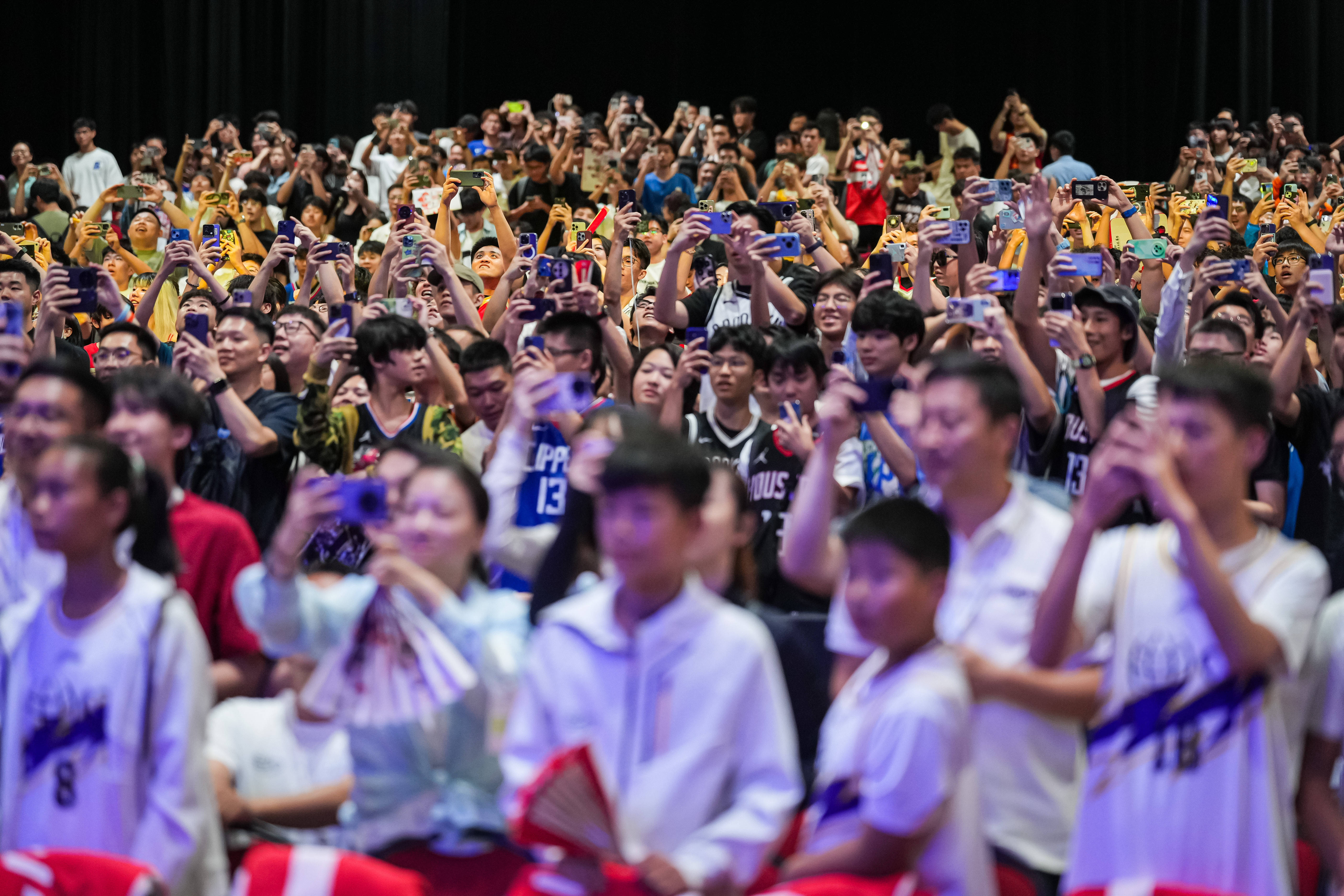 篮球怎么买球票最划算（篮球怎么买球票最划算视频）《篮球怎样买》