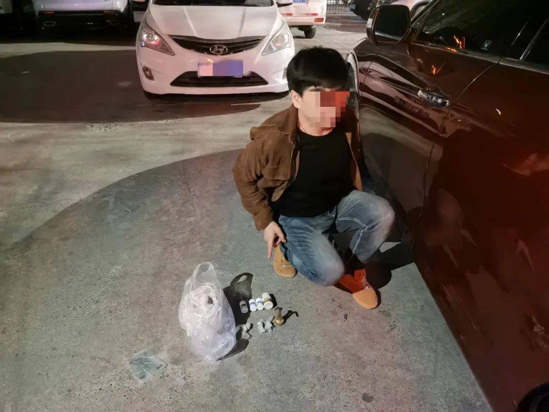 共带破涉毒刑事案件6起,抓获犯罪嫌疑人12人,查获吸毒人员13人,缴获