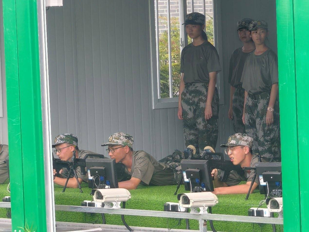 杭州学军中学开学第一课,用军训致青春