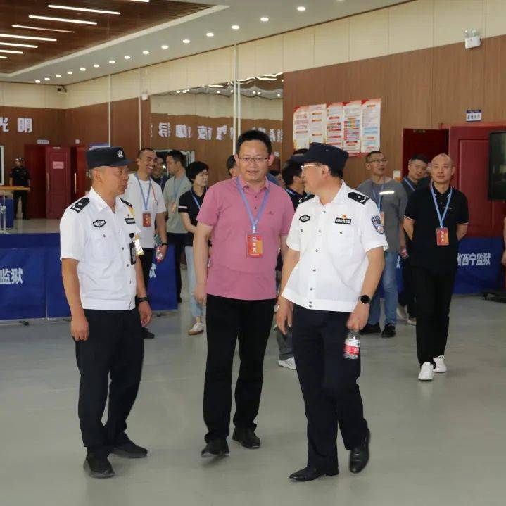 西宁监狱党委书记,政委魏峰及监狱领导班子成员陪同考察