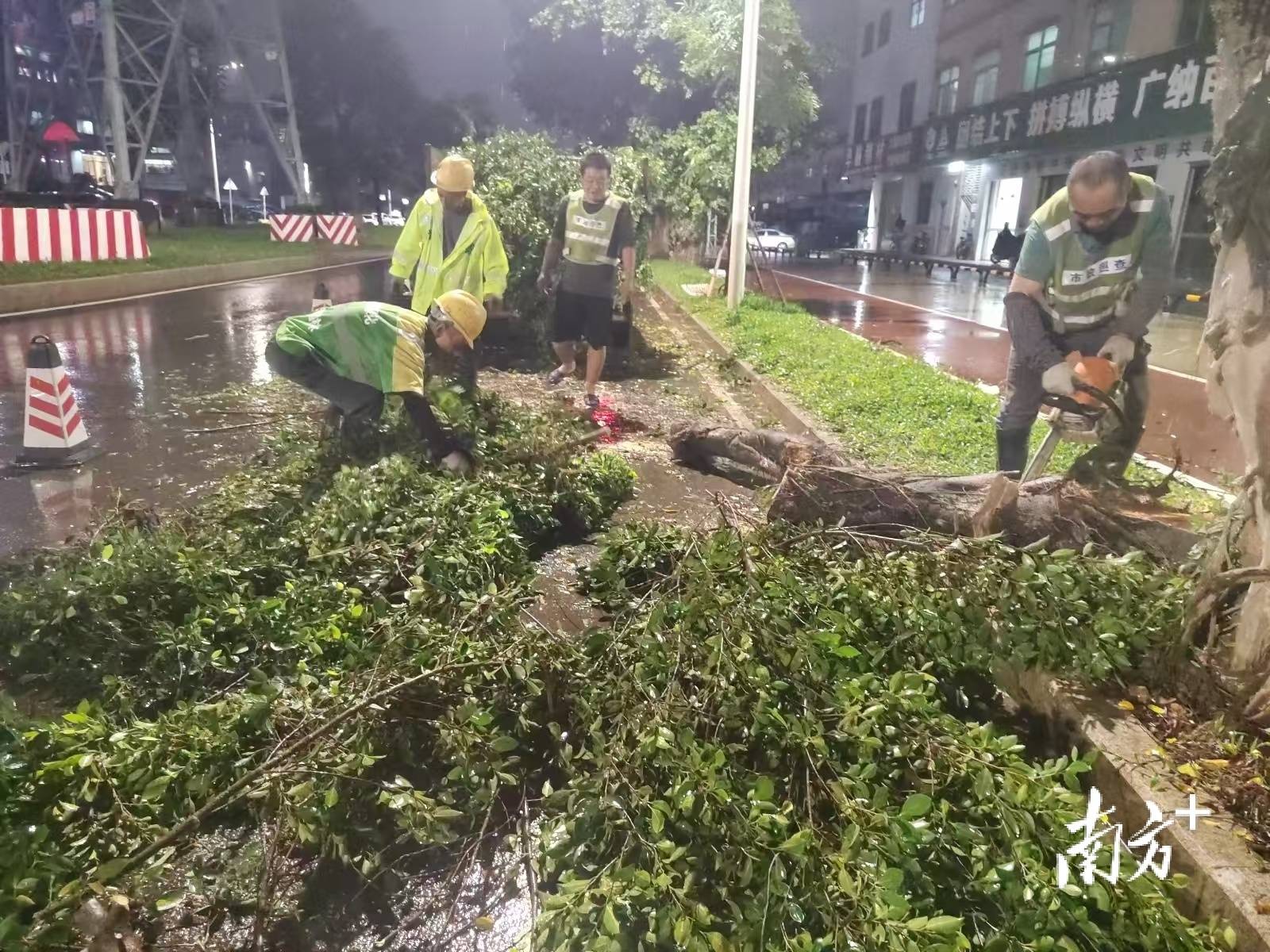 🌸极光新闻【494949澳门今晚开什么】_北控城市环境服务集团有限公司中标定兴县 2021 年城区新增道路环卫市场化服务项目，金额 3276000 元