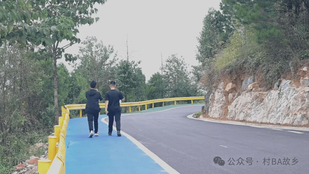 市民反映: 凯里小高山上无公厕, 想“方便”时不方便_吴先生_厕所_山顶