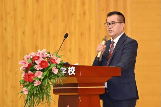 禅城这所学校迎来新校长,曾获全国优秀教师