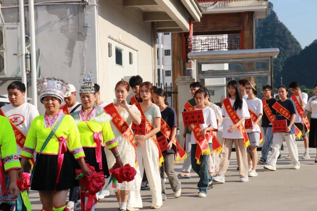 融水永乐镇,融水镇的准大学生开学前收获了大批祝福