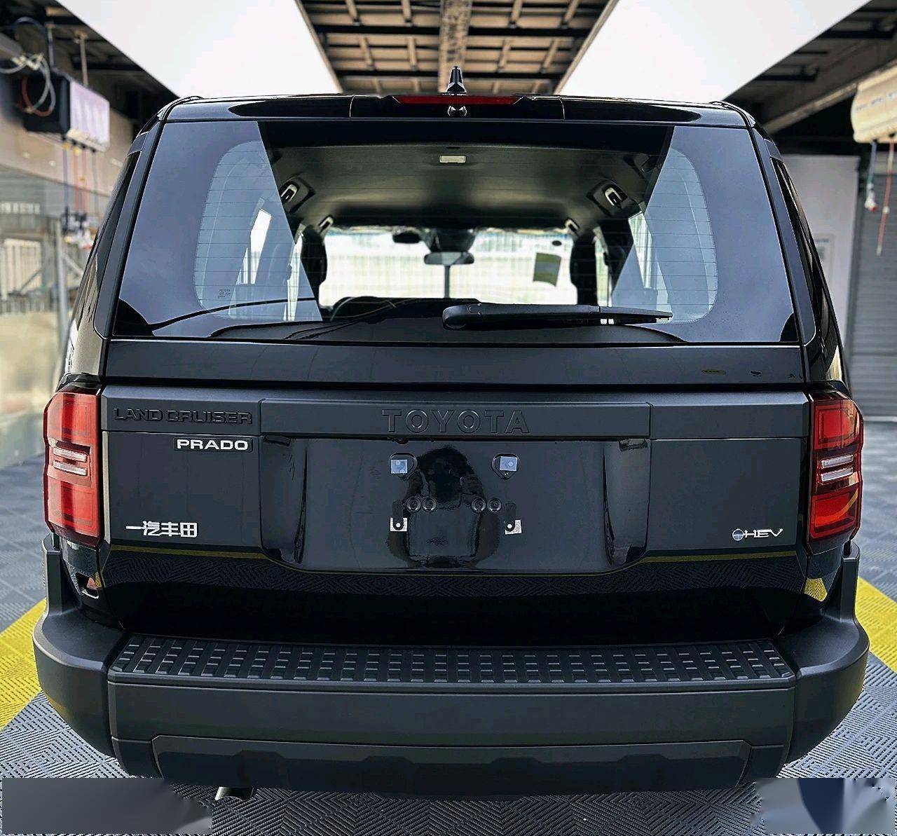 精致细腻,气宇轩昂!国产丰田普拉多"黑武士"亮相