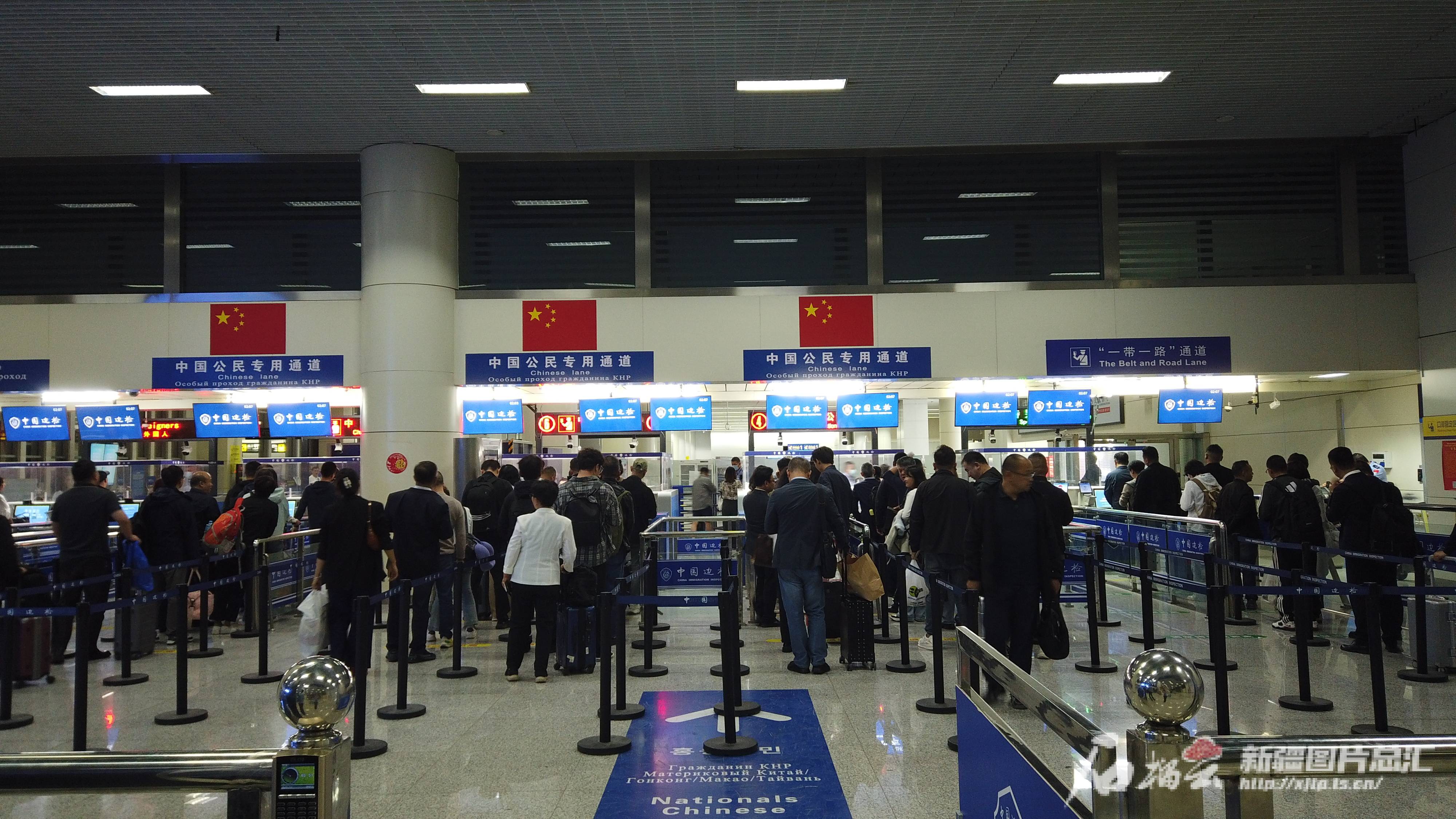 暑运以来,乌鲁木齐国际机场口岸出入境人员超13万人次