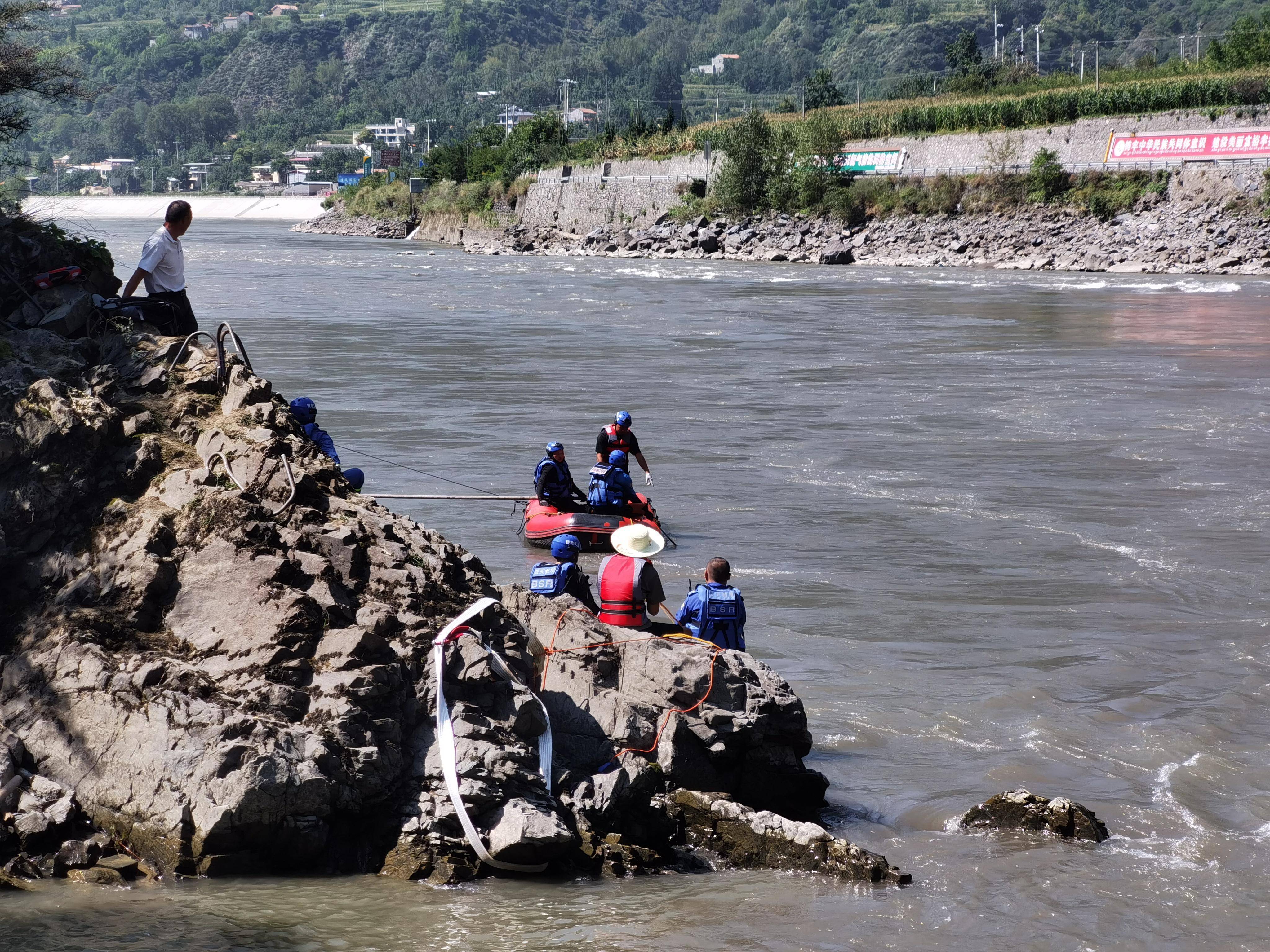 四川驻村女干部坠河失联近9天,遗体找到!车辆损毁变形严重
