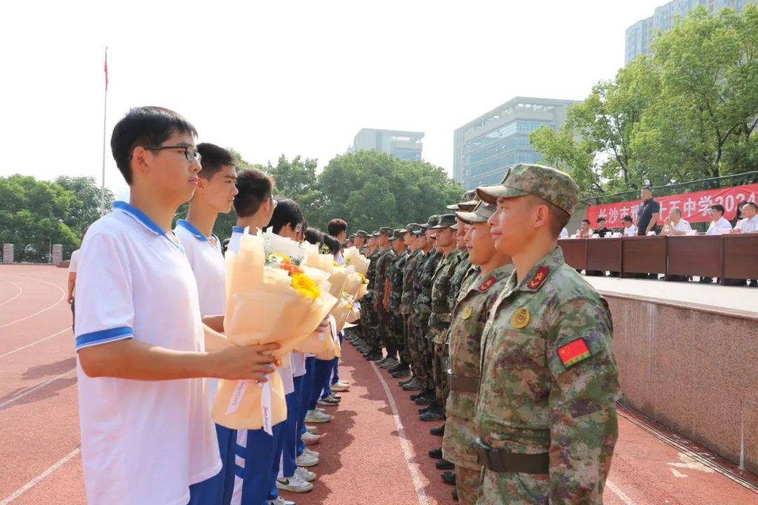 石圳军训基地教官图片图片