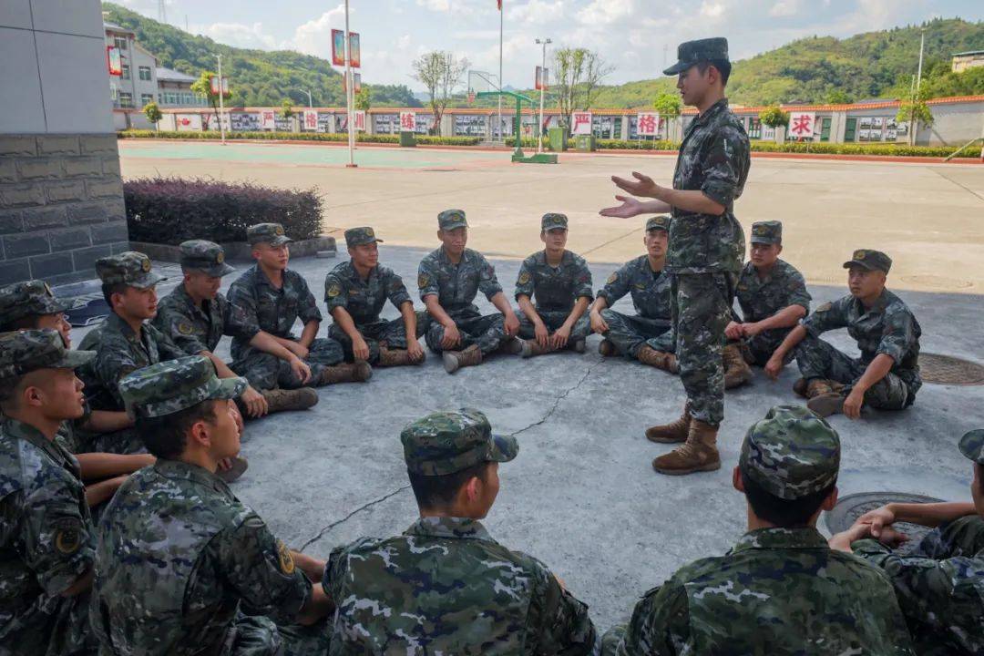 武警工程大学学员图片