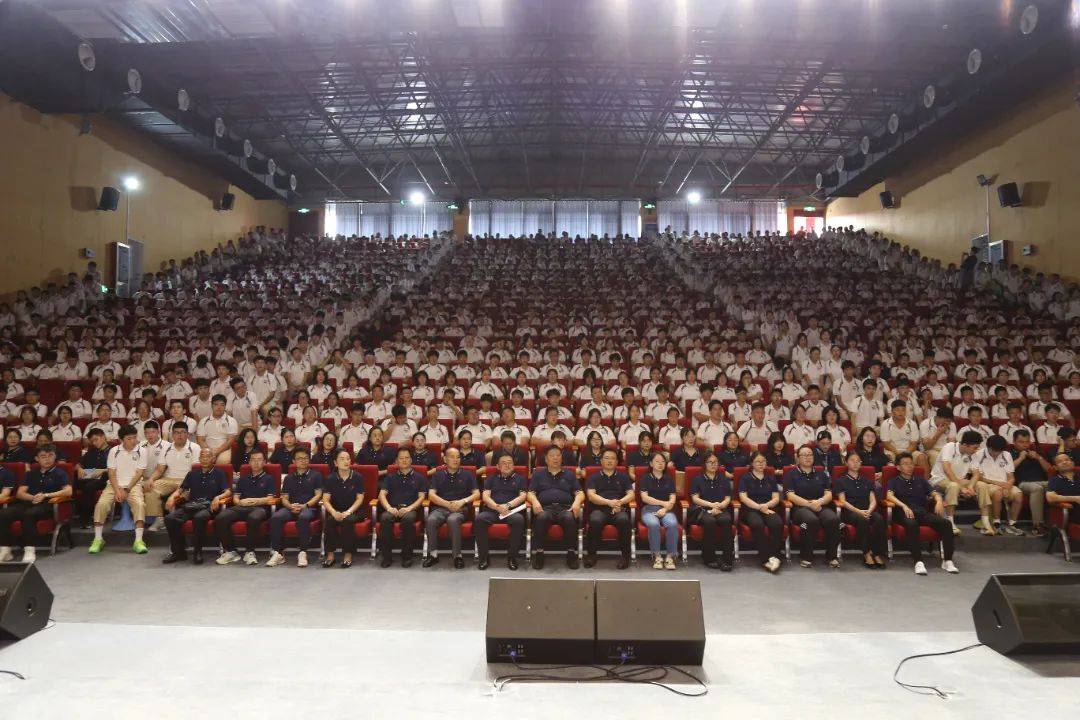 为梦想 · 不止步 | 芜湖光华学校开学啦!