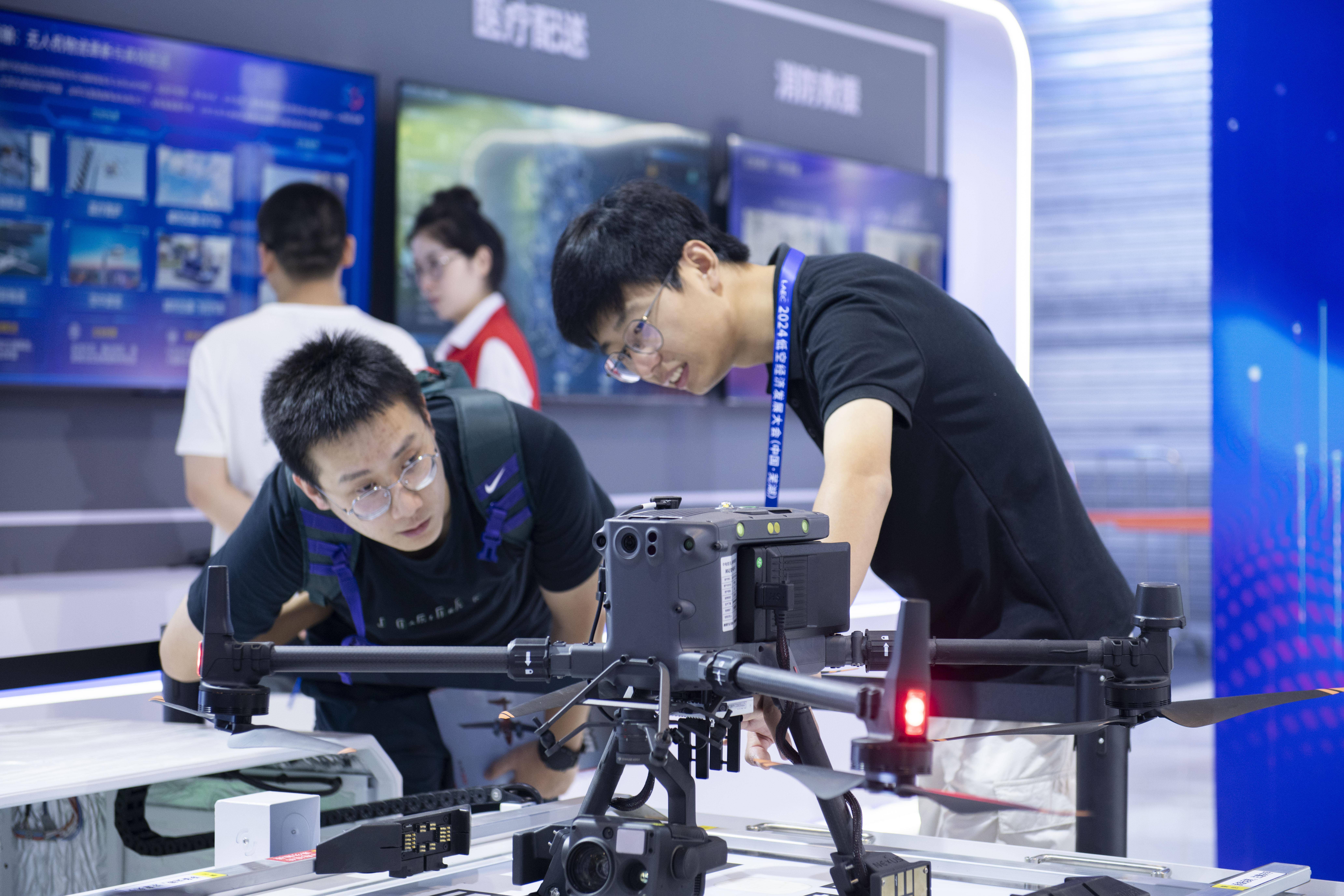 新华全媒+｜低空经济 蓄势起飞——探访2024低空经济发展大会