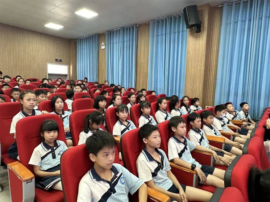 【阳光活动】新学期 从"心"出发——福清市元载小学开展民法典宣传暨