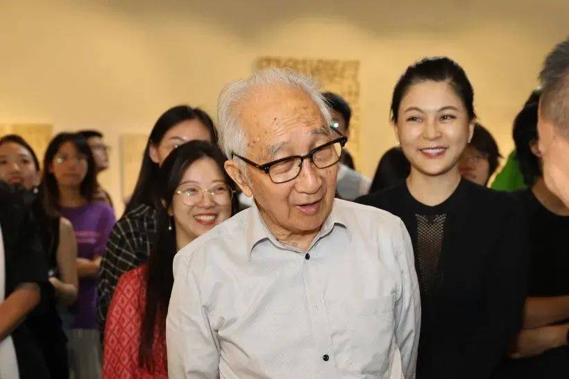 观展现场继续教育学院书法学专业的教学将继续秉承中央美院前辈先生