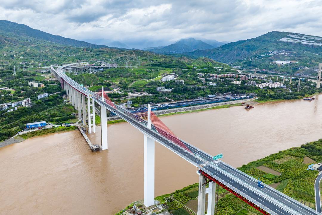 g4216线沿江高速公路宁攀段(宁南至攀枝花)和爱互通至金沙江枢纽互通