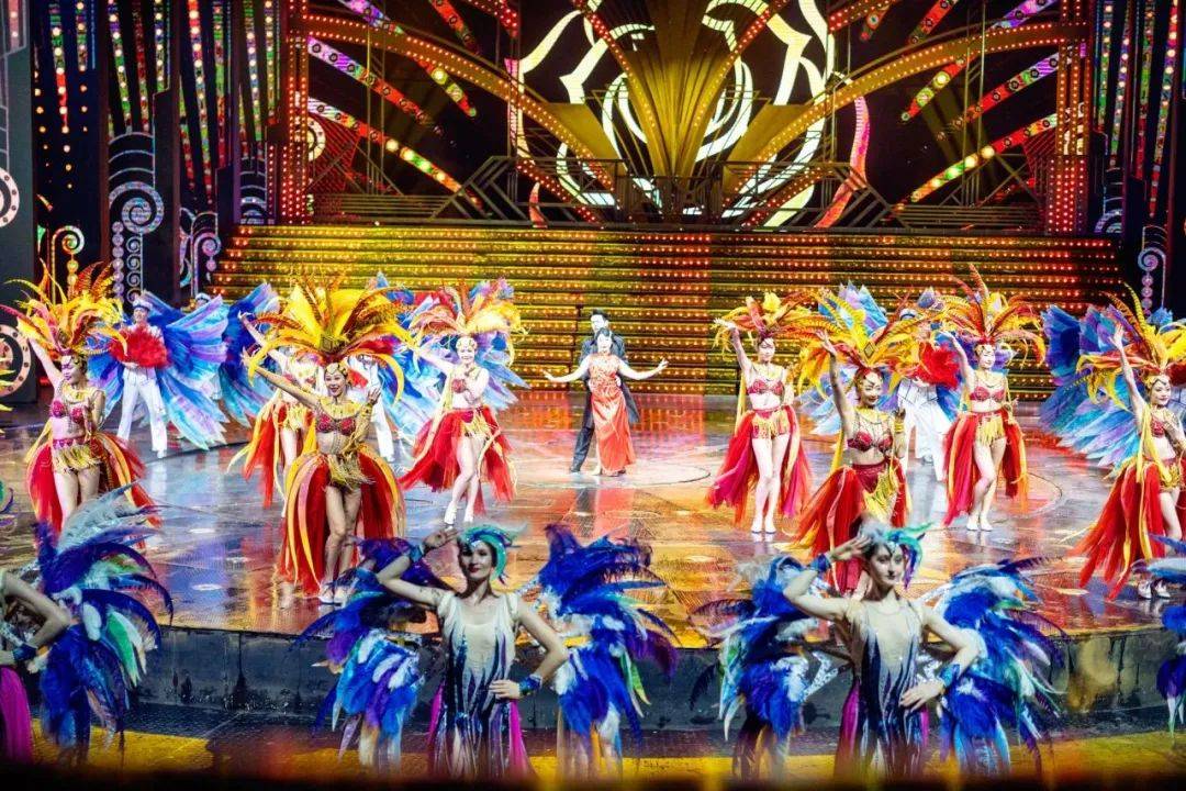 穿越75年看《直播开国大典》!梦回1949,厚植红色情怀,童梦引领未来!与历史同框,畅玩梦外滩!