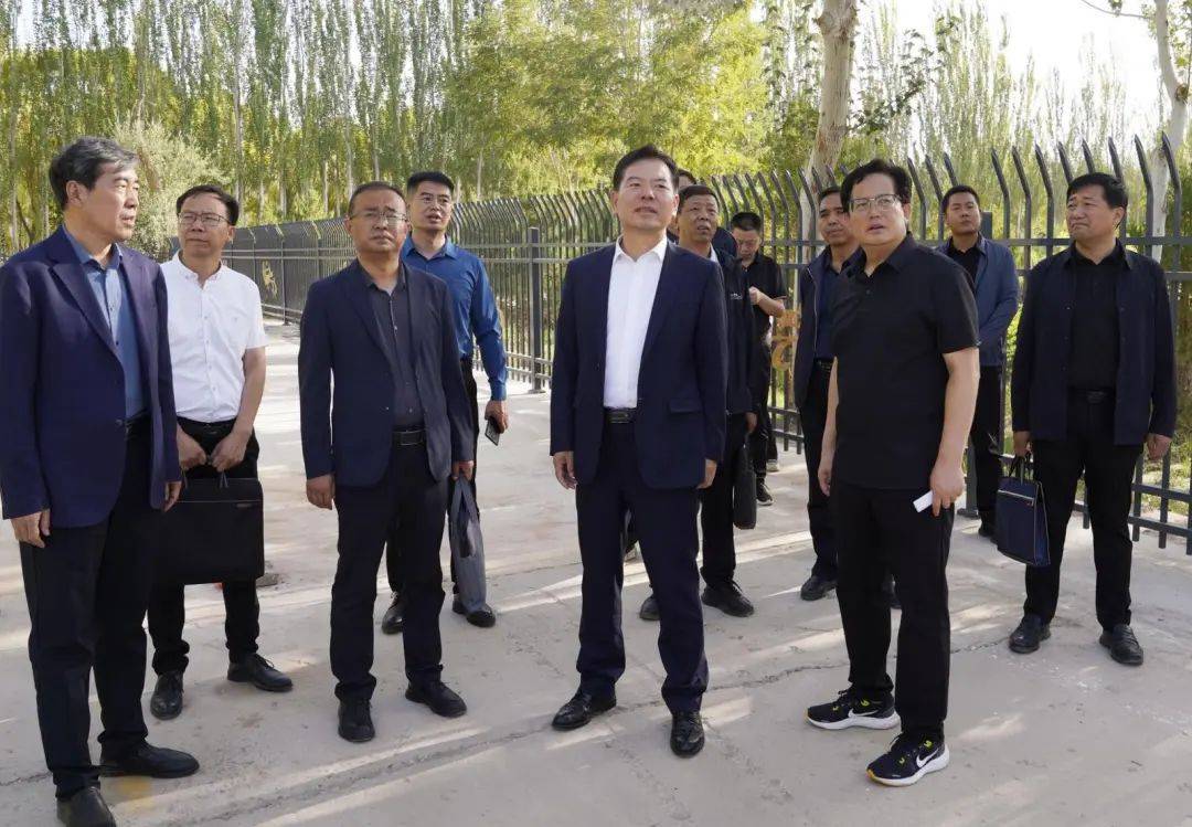 朱建军调度督办敦煌中学教学楼项目推进工作