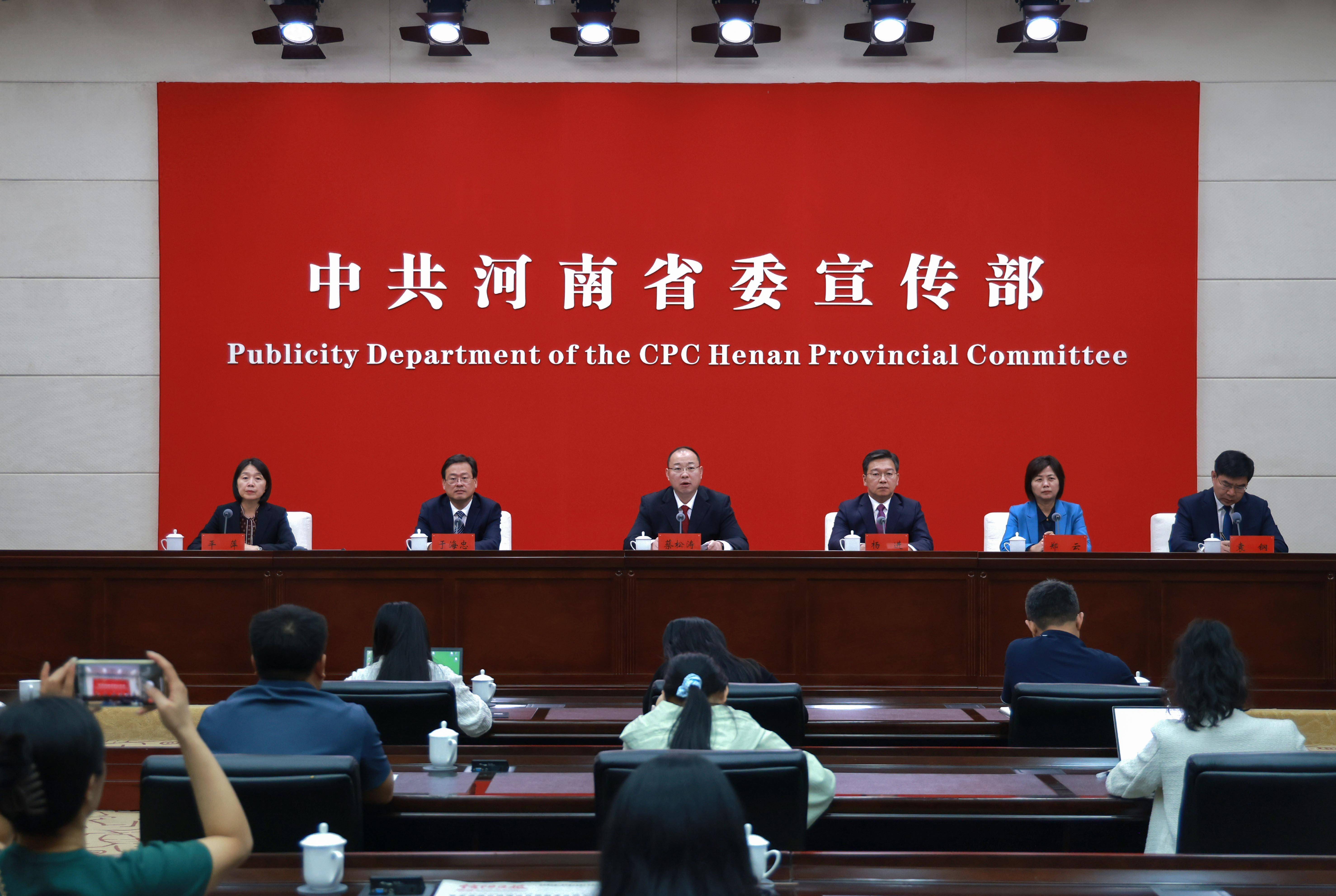 信阳市人民政府副市长郑云介绍,信阳市委,市政