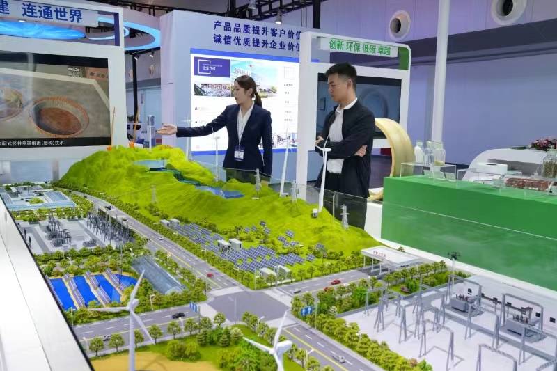 第三届长三角建筑产业化展览会开幕，这些大国重器亮相_绿色_智能_张晓鸣