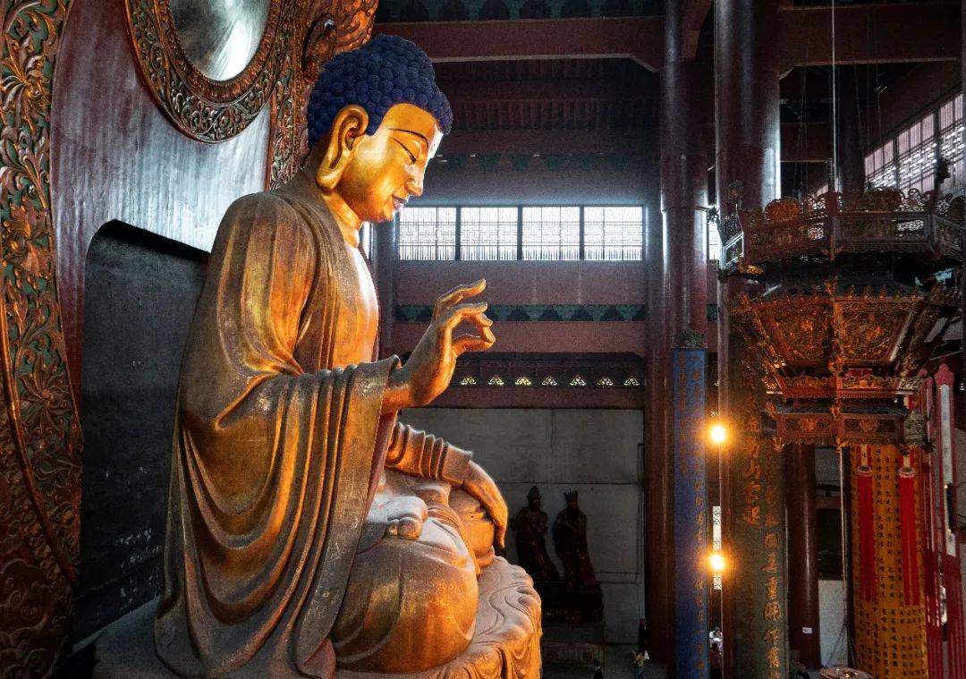 参访寺院:佛像为何多是"赤脚"呢?