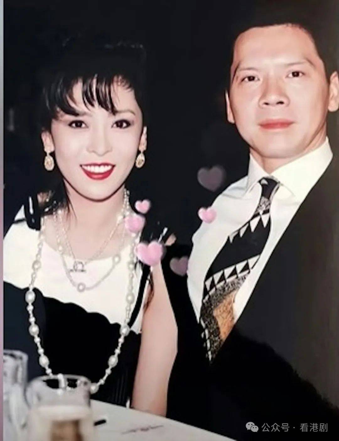 向太陈岚罕提原生家庭事,坦承妈妈烂赌被父母逼去做舞女!