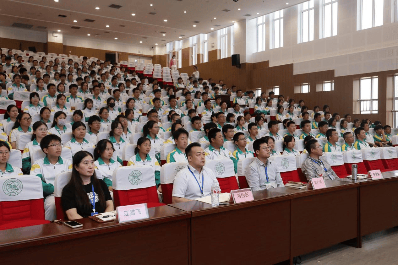 天津育华中学图片