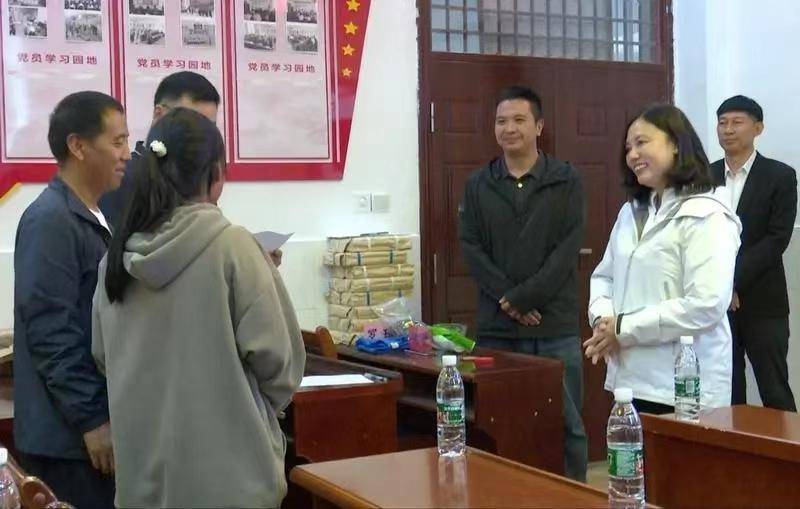 活动中,天津瑞农农业科技有限公司董事长钟继伟代表