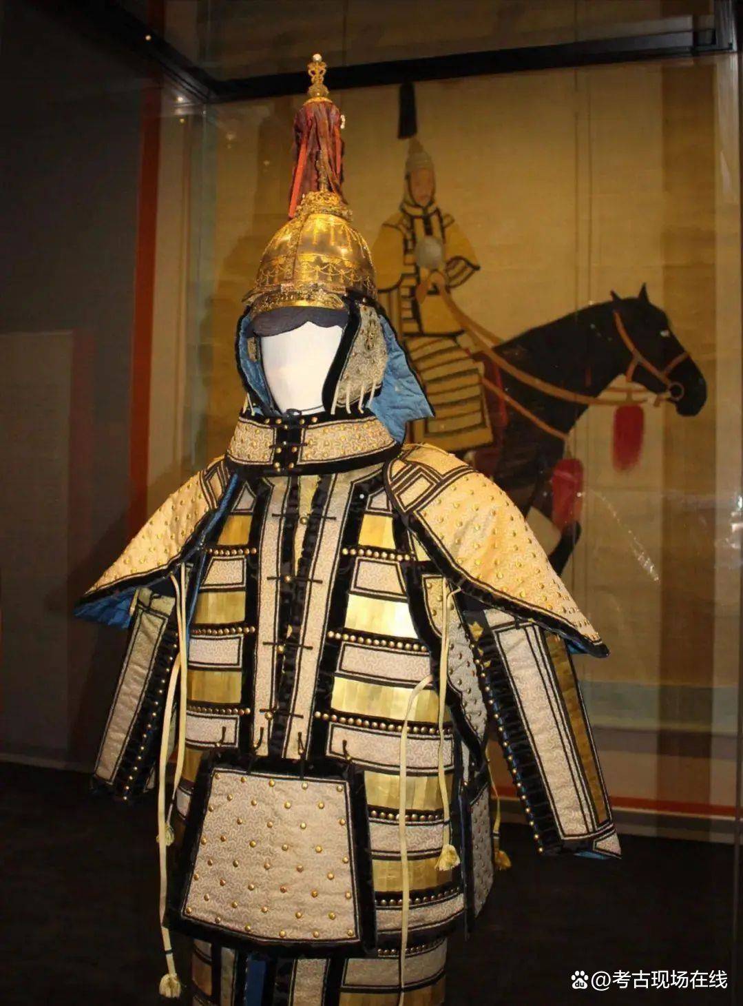 故宫员工曝内幕:1973年5角钱买御林军铠甲做被子!