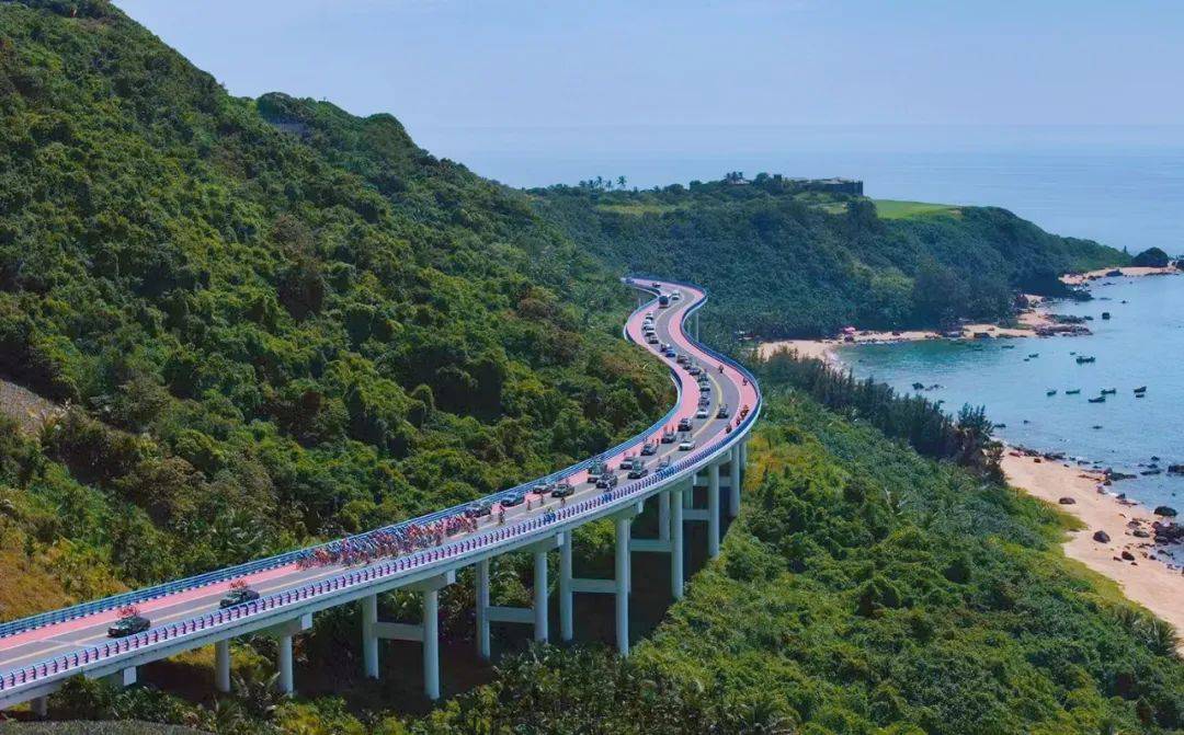 万宁日月湾最美公路图片