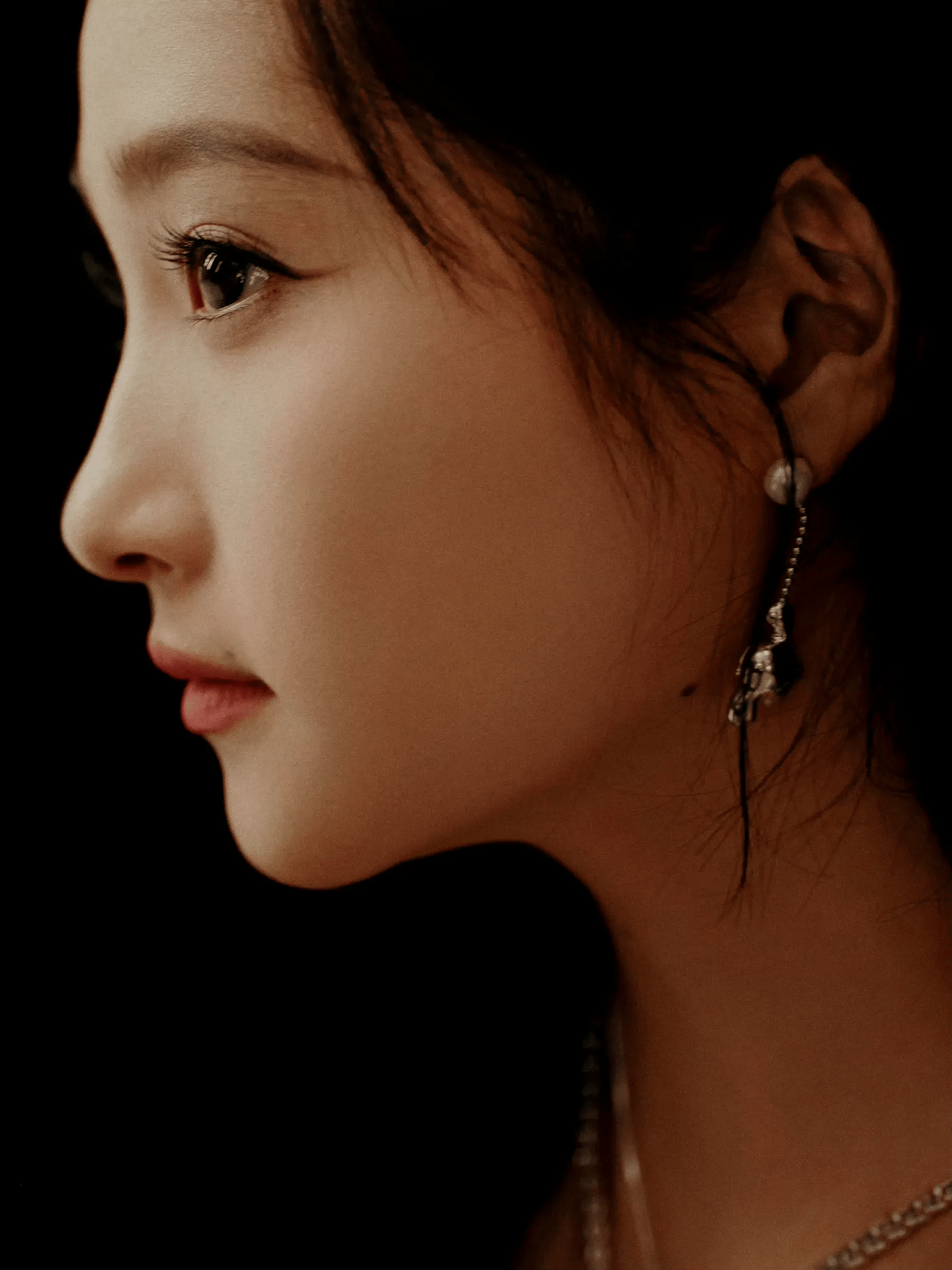 关晓彤靓丽造型集:亭亭玉立,姣美动人