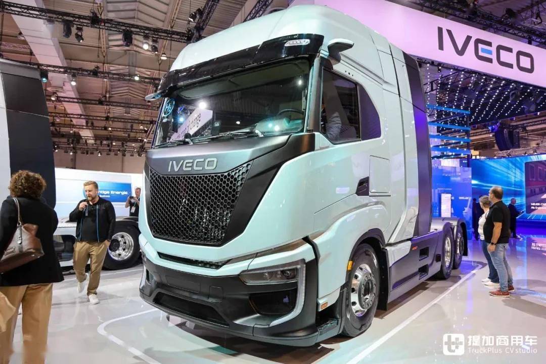 2024IAA：氢内燃机结合增程混动技术？深入解读依维柯氢内燃重卡展品_搜狐汽车_搜狐网