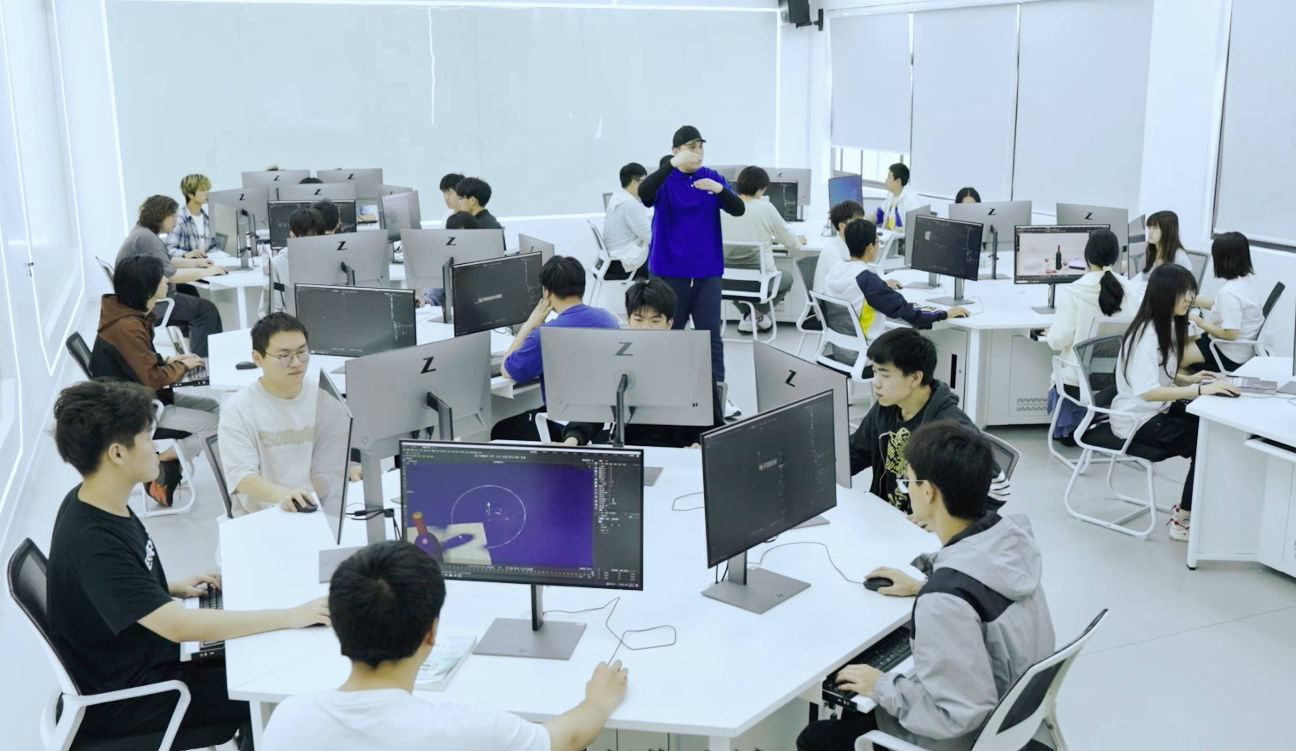 明确将在闵职院的发展中发挥引领作用,共享优质教育资源,优化专业结构