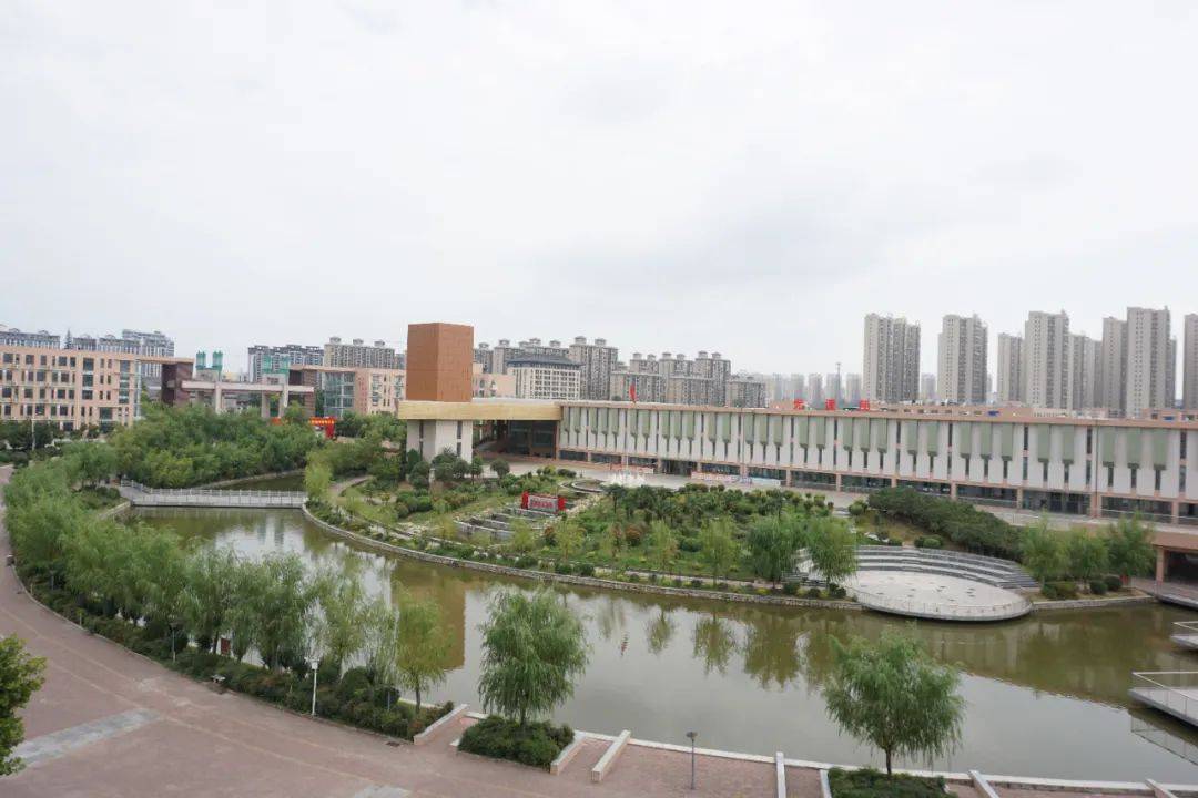 河南省镇平第一高级中学启动"三大步"励志教育