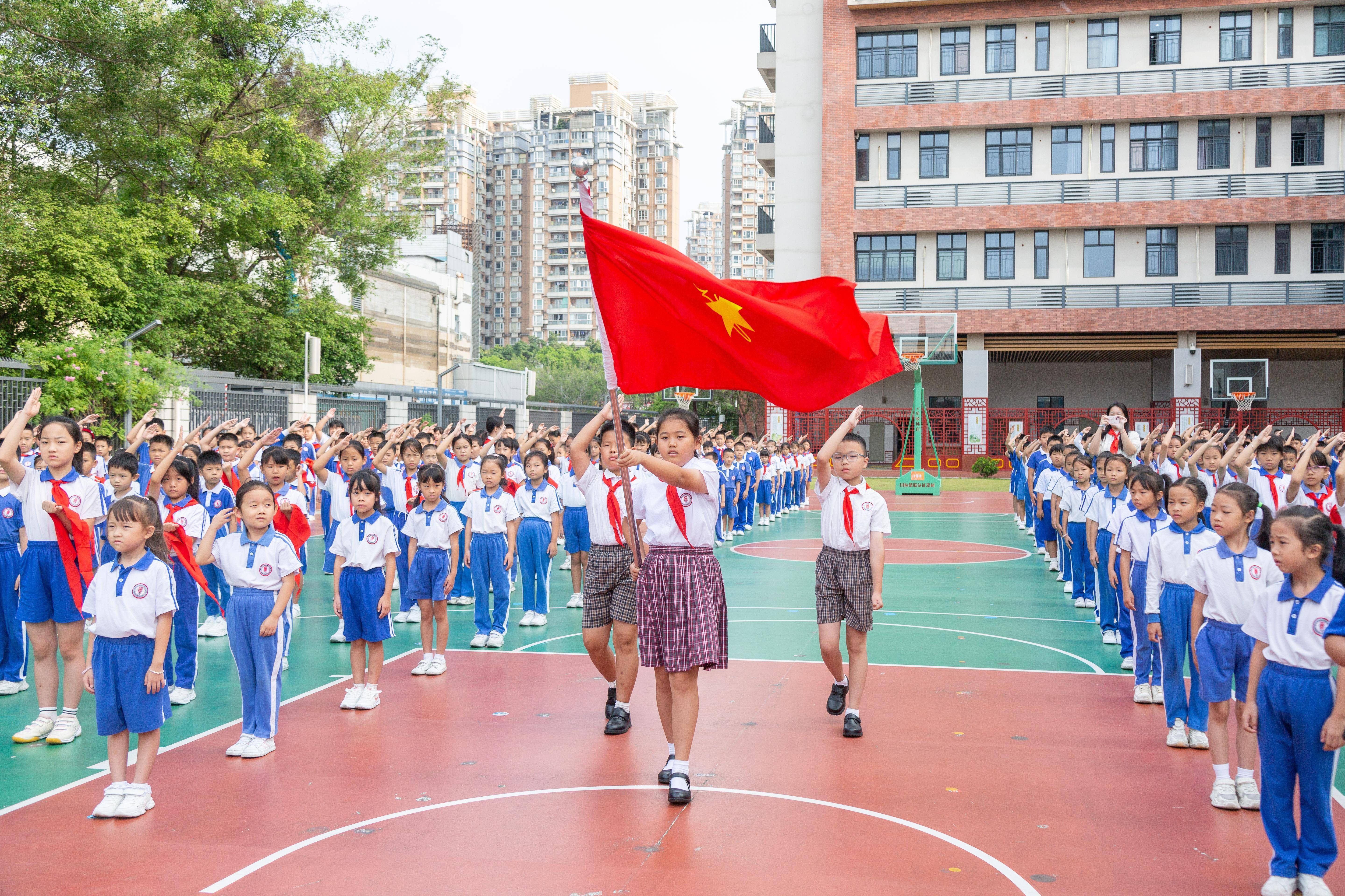 松岗街道庆祝少先队建队75周年系列活动举行_少先队员_文山_入队