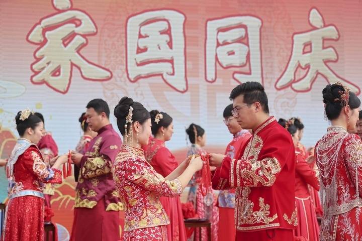 年轻人的婚礼形式（中国