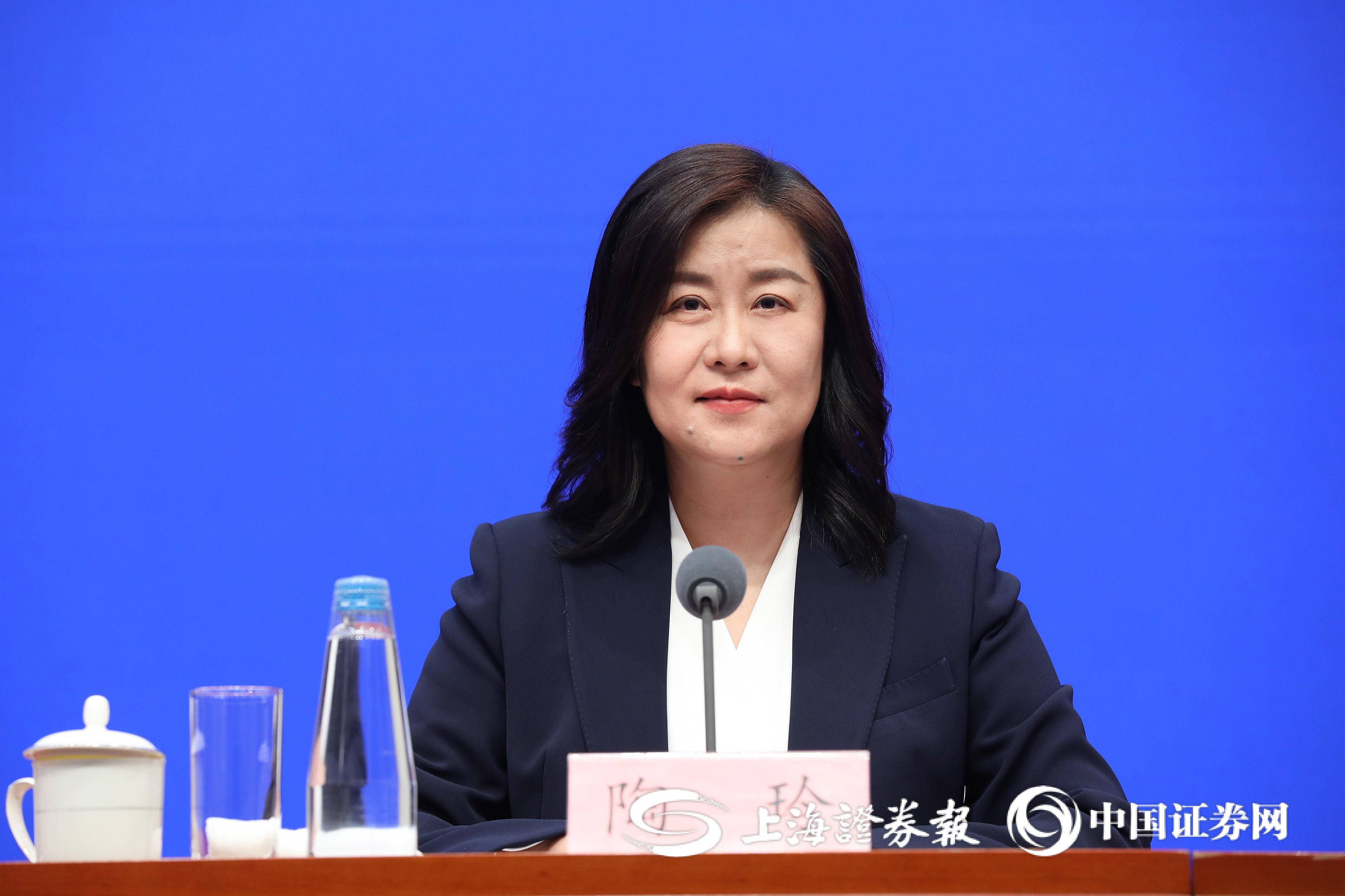 中国人民银行副行长陶玲:目前除北京,上海,深圳 全国其他城市最低首付