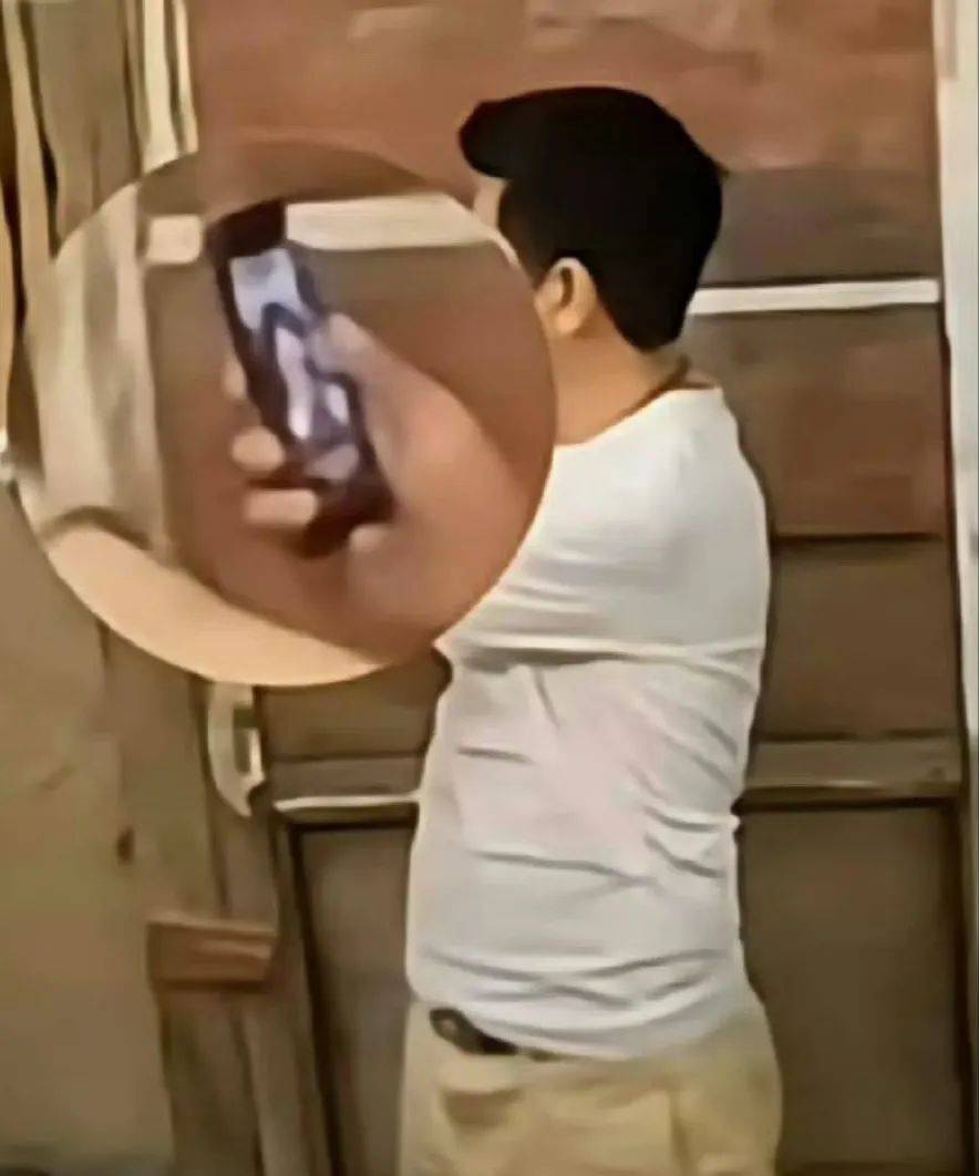 杨子公开出轨？金星被封杀？王一博退圈去赛车？