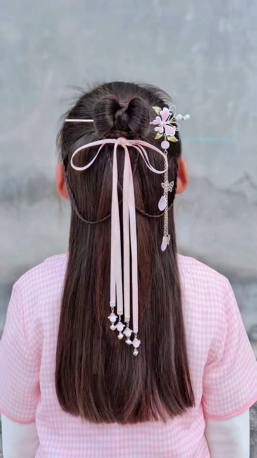 发簪搭配蝴蝶结也太好看了吧汉服发型 儿童编发编发教程