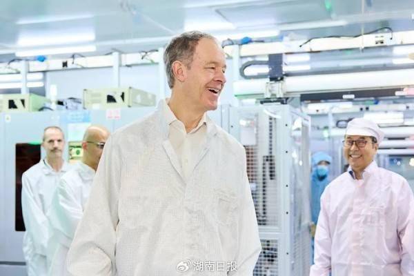 Apple首席运营官来湘 参观了这家在湘潭和长沙的工厂