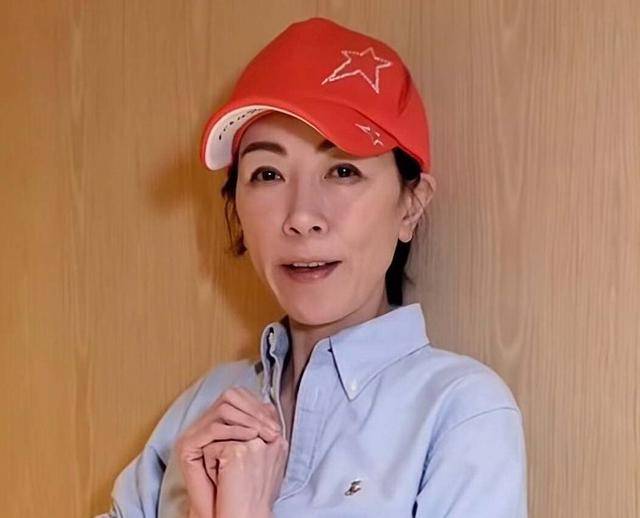 香港知名女星近照消瘦,患厌食症暴瘦,结束7年同性恋情至今单身