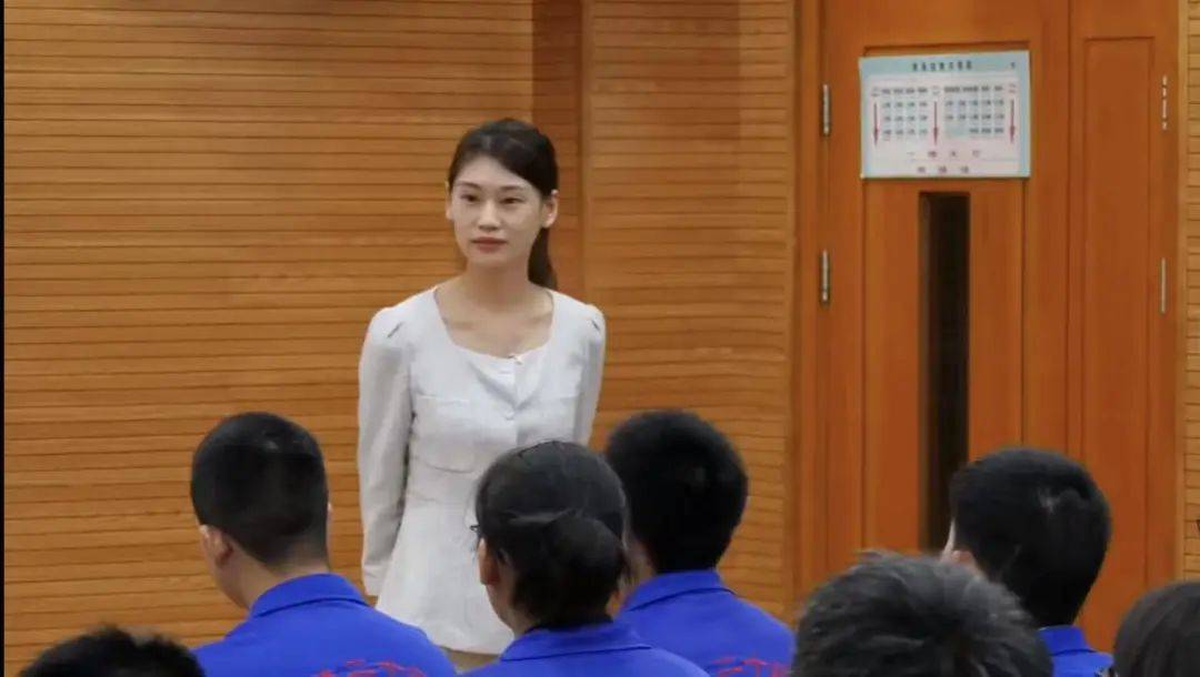 大连市第二十四中学英语组牟正蓬老师参与大连市"揭榜挂帅"名师公益