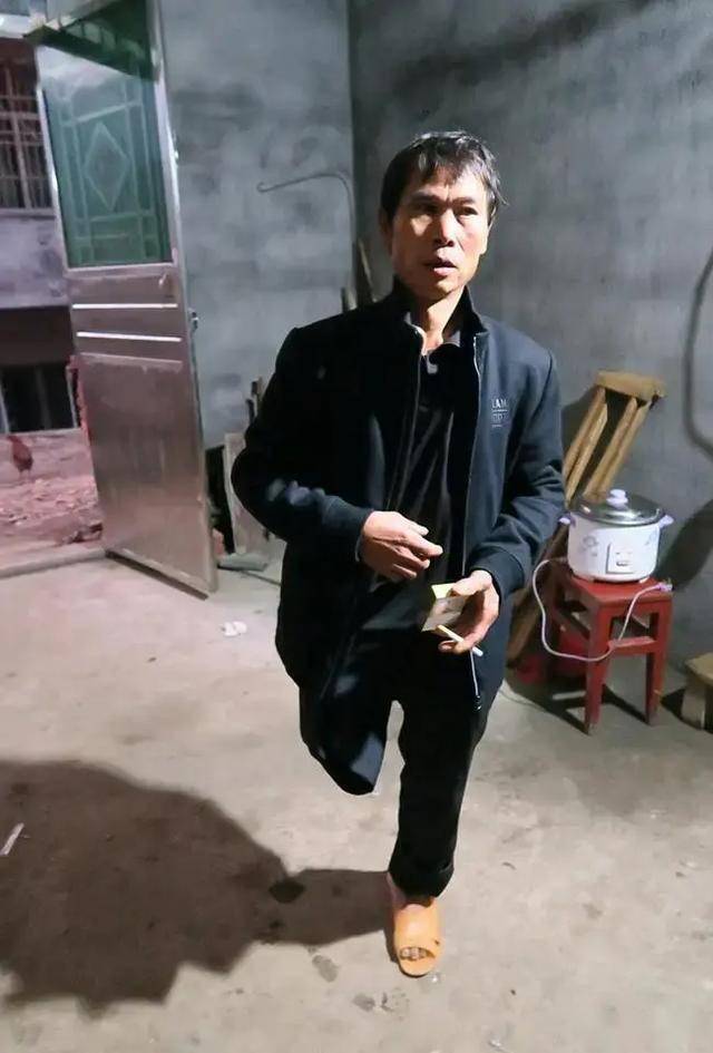 9年前,那个酷似"马云"的江西7岁小男孩范小勤,如今怎么样了?