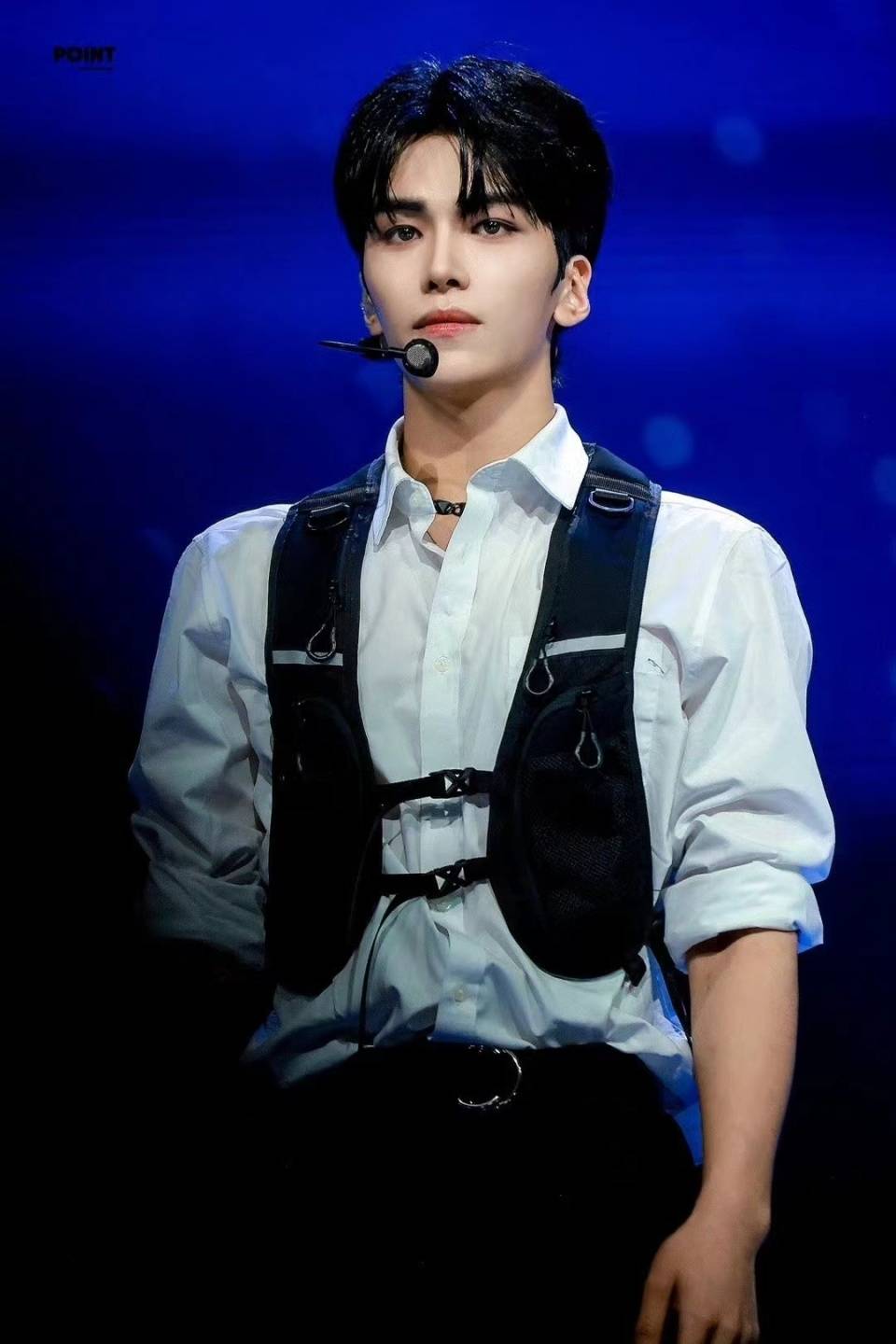 查看原图 188k看来邵兵也是不心疼孩子,让儿子勇闯天涯,开辟自己的