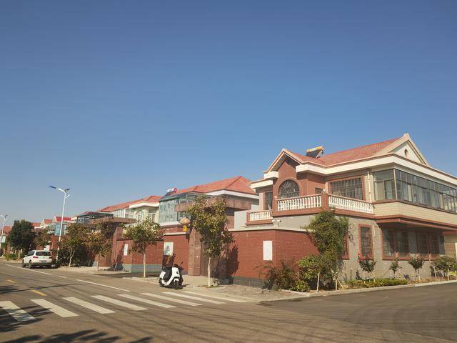 实探已落网的江苏“农民副县长”宋世敏老家:强制改造村内住房引争议 曾任当地一学校董事长 实探已落网的江苏“农民副县长”宋世敏老家:强制改造村内住房引争议 曾任当地一学校董事长