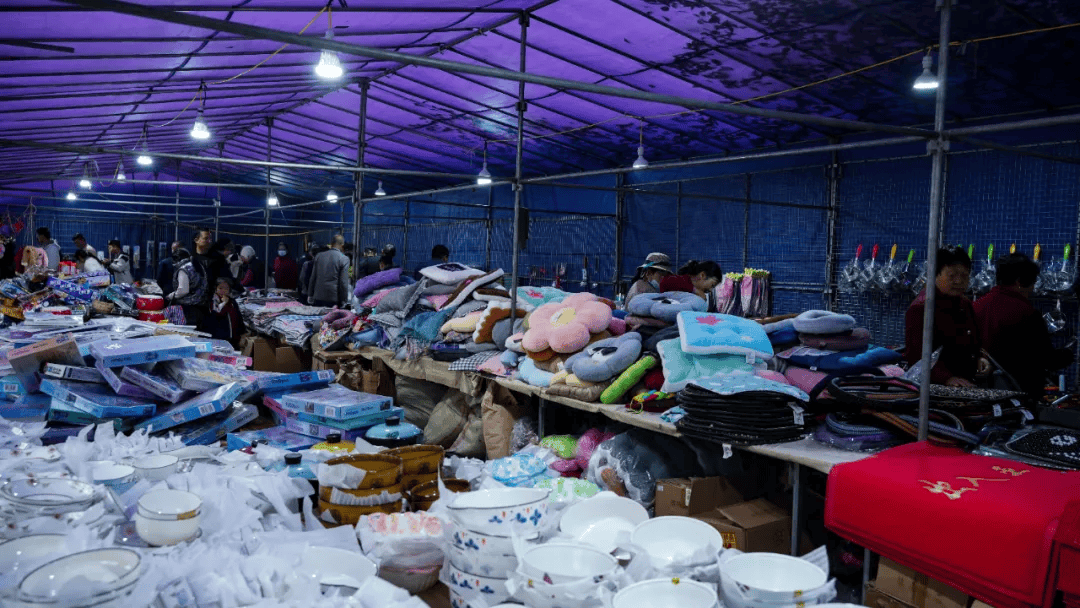 批发市场什么东西白天批发晚上卖