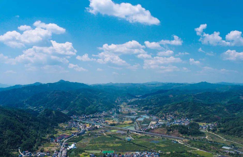 颇洞美村景区苗年特惠盛宴来袭!