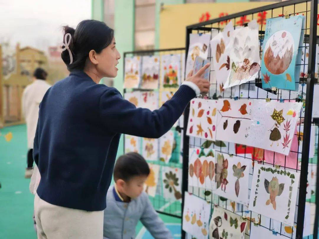 【家园共育】定格秋天,树叶有"画"说——临朐县第二幼儿园亲子树叶