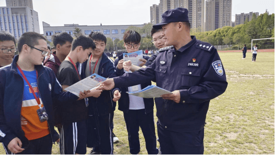 忠诚卫士丨江苏常熟民警徐佃军：守护群众钱袋子的反诈先锋(图2)